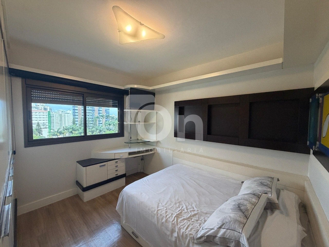 2-bedroom apartment with a water view in Florianópolis — photo 17