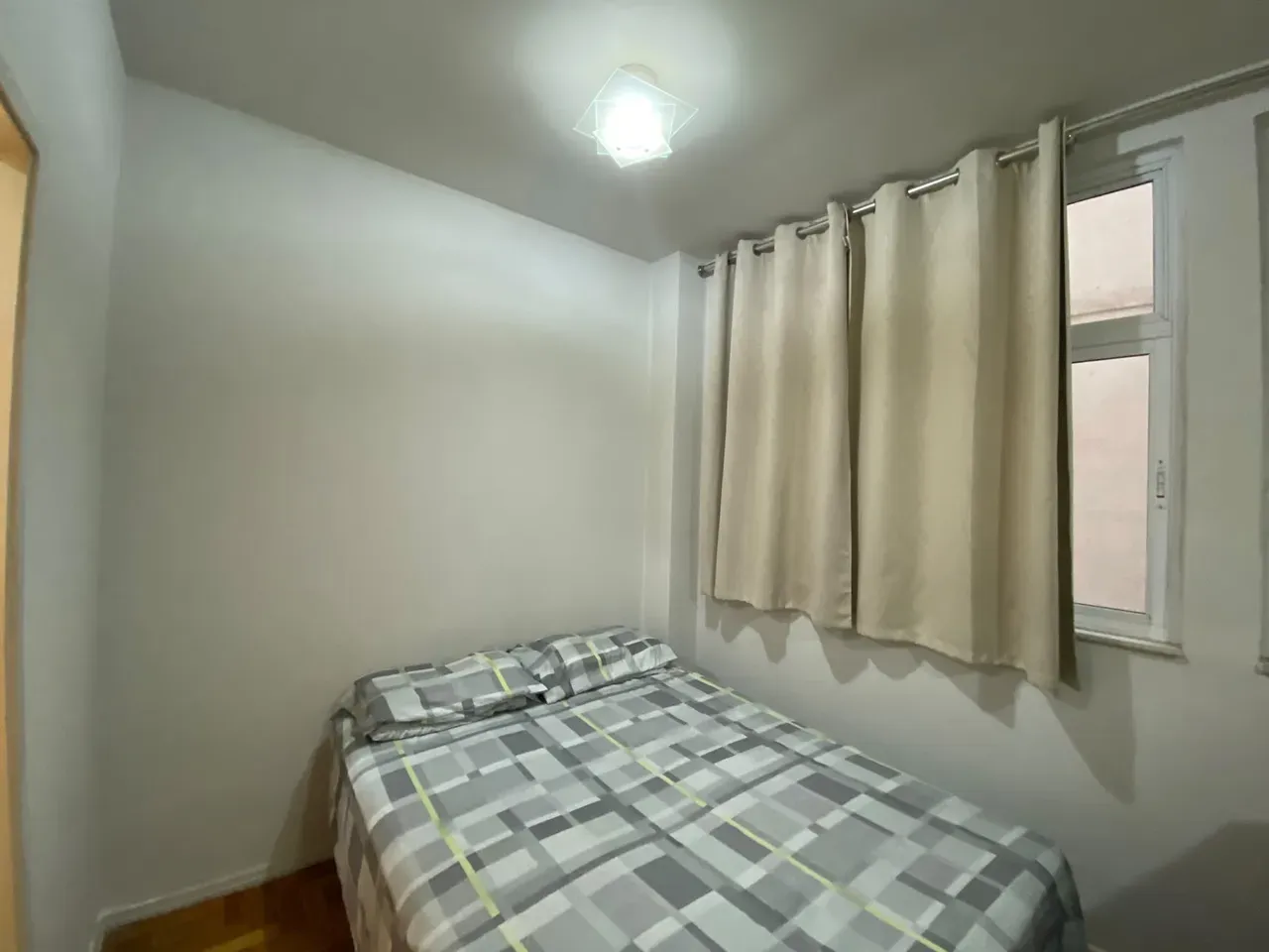 Studio on the 5th floor with a home office