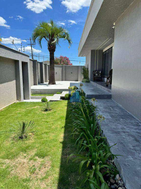 Casa de una planta con 4 dormitorios y 430 m² — photo 3