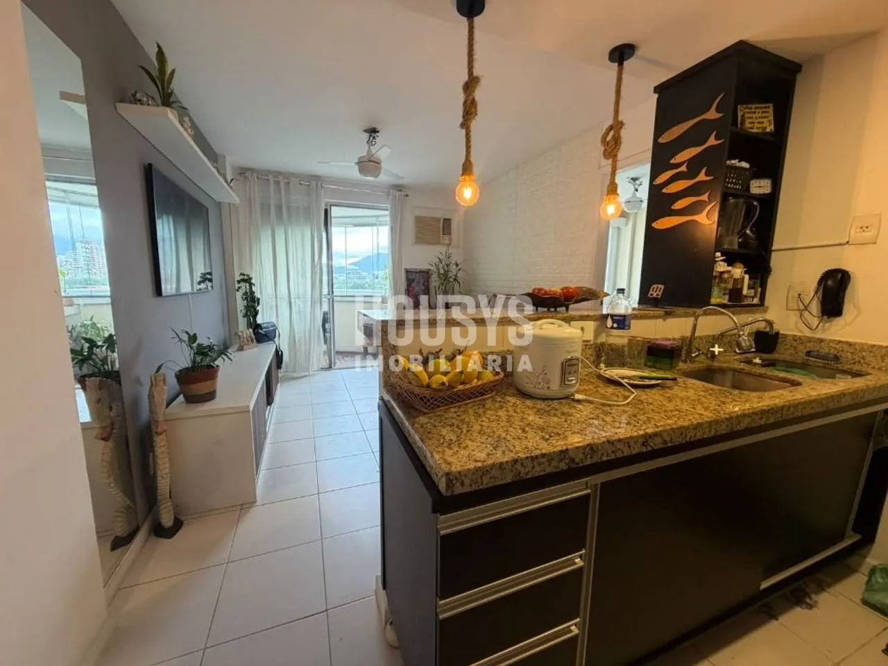 One-bedroom apartment in a building with a tennis court — photo 9
