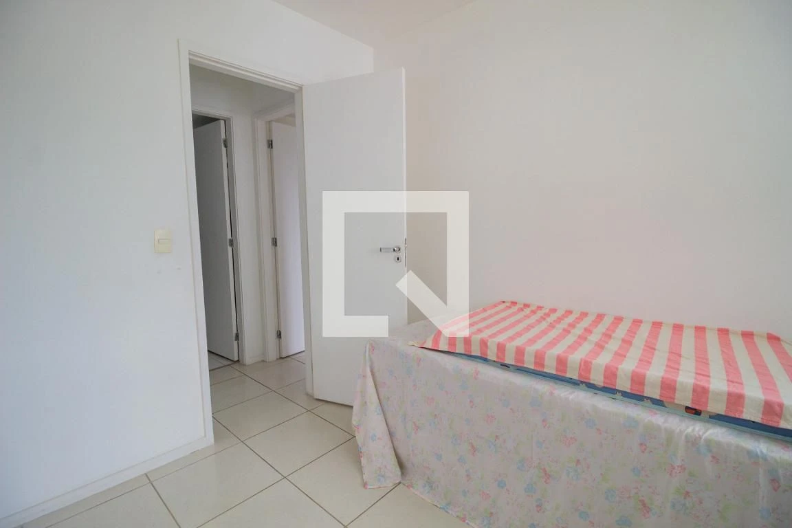 Furnished apartment with 2 bedrooms and a balcony — photo 19