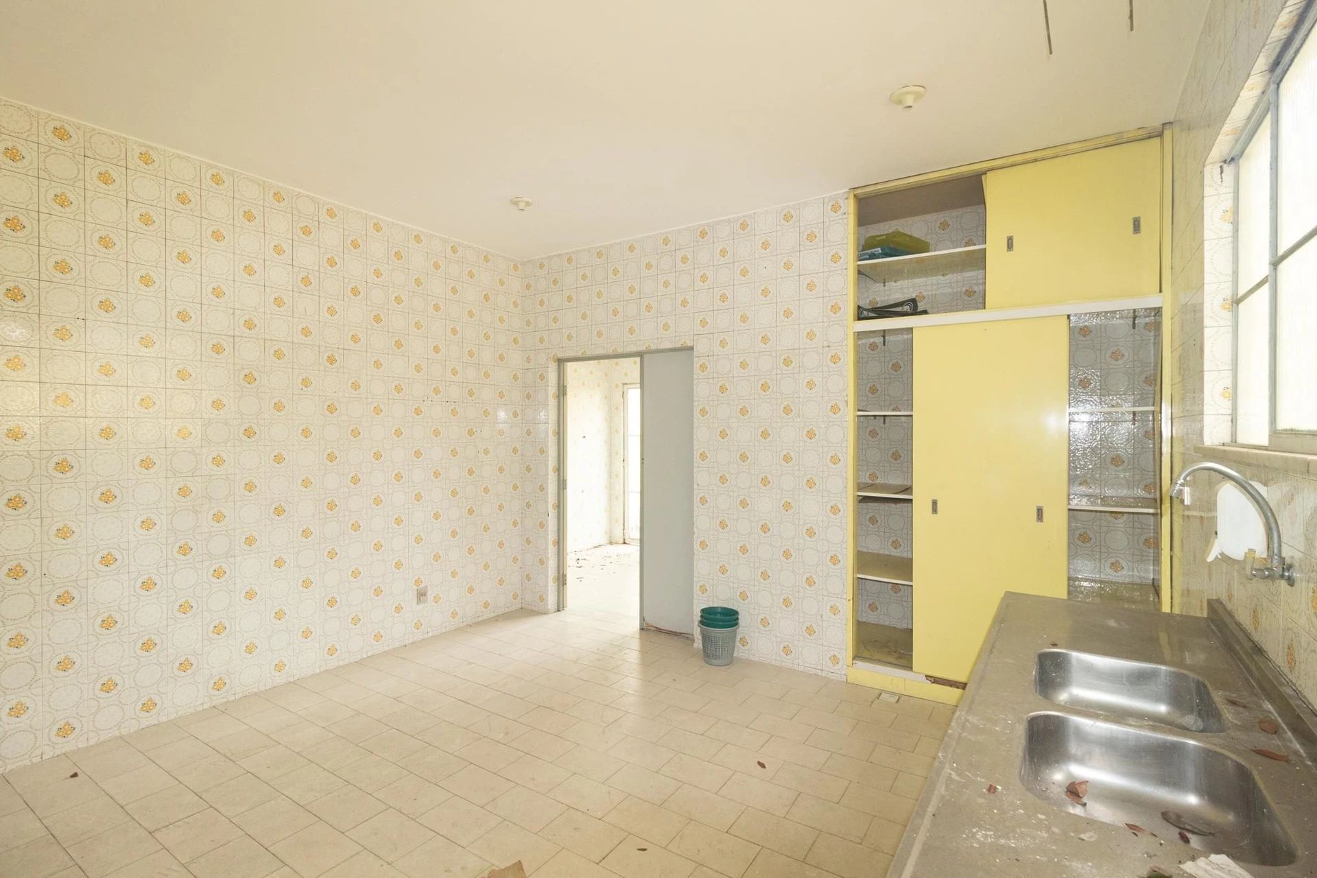 4-bedroom rental house with private garden and parking — photo 14