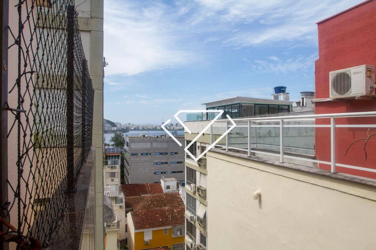 Apartamento com 3 dormitórios e varanda fechada 325 m² — photo 16