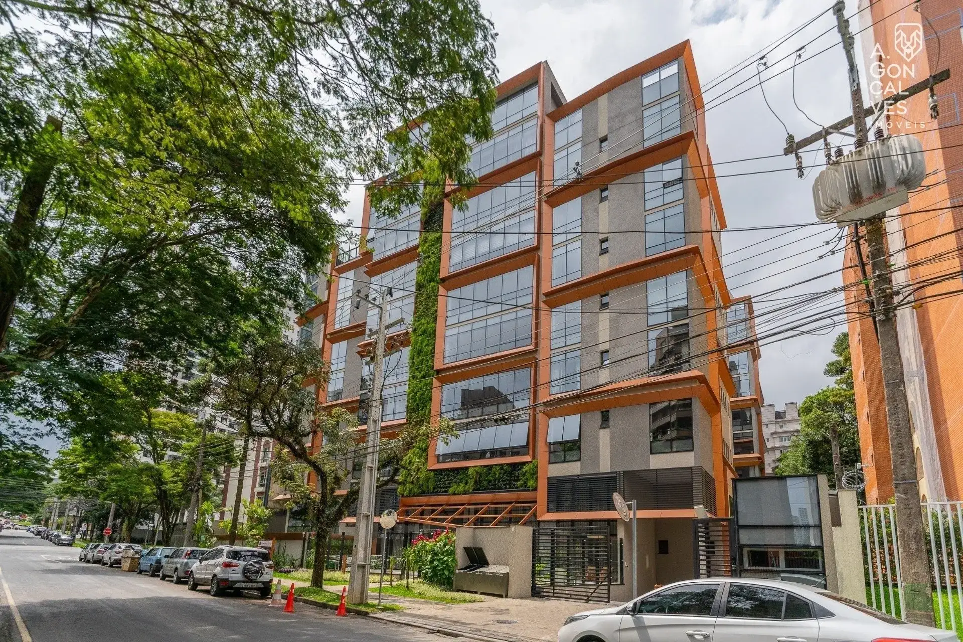 Furnished 223 m² apartment with 3 en-suites and 3 parking spots — photo 21