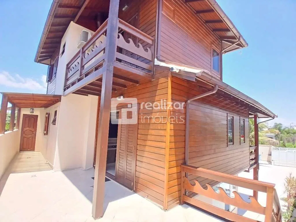 Casa sin amueblar con 3 dormitorios y balcón — photo 2