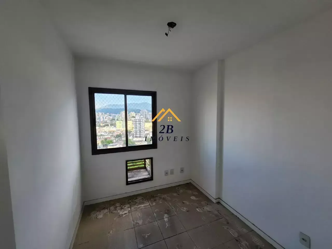Unfurnished apartment with 3 bedrooms and 2 bathrooms — photo 15