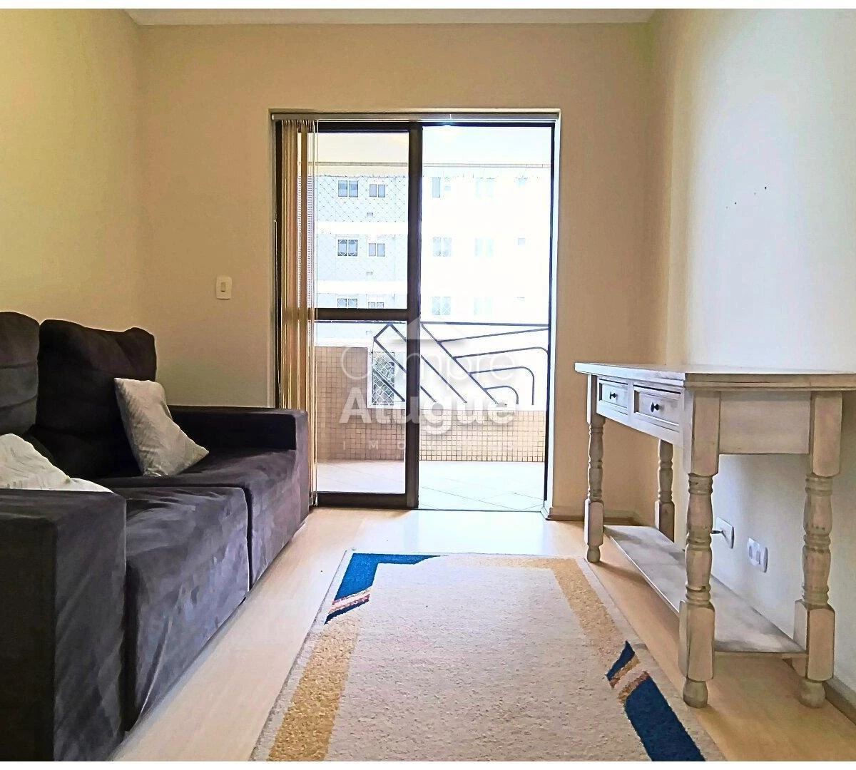 Furnished apartment, 45 m², with wood or laminate floors