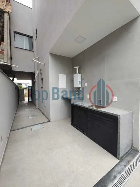 Unfurnished house with 4 bedrooms and 1 bathroom — photo 23