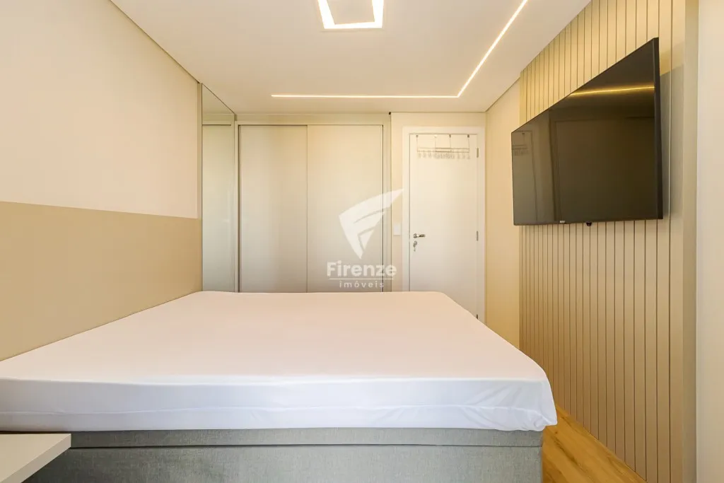 Apartamento mobiliado com cozinha integrada e varanda fechada — photo 21