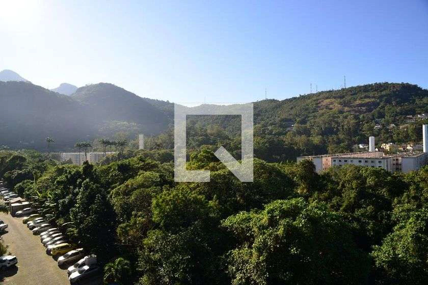 70 m² apartment with a balcony and 2 bedrooms — photo 6