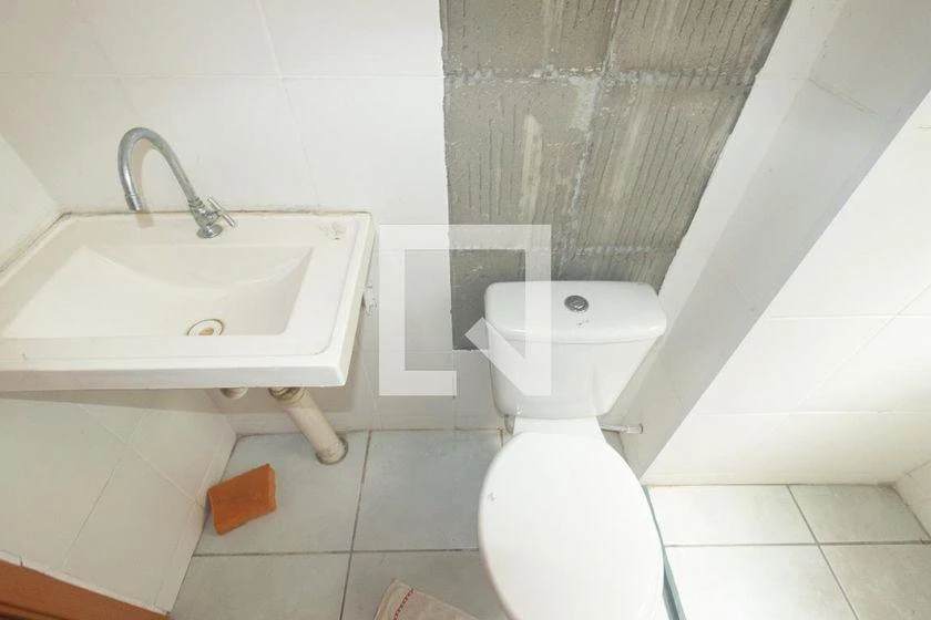 2-bedroom apartment in a building with a pool — photo 2