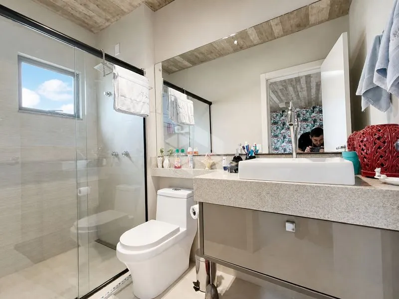 2-bedroom house with a glass-enclosed balcony — photo 34