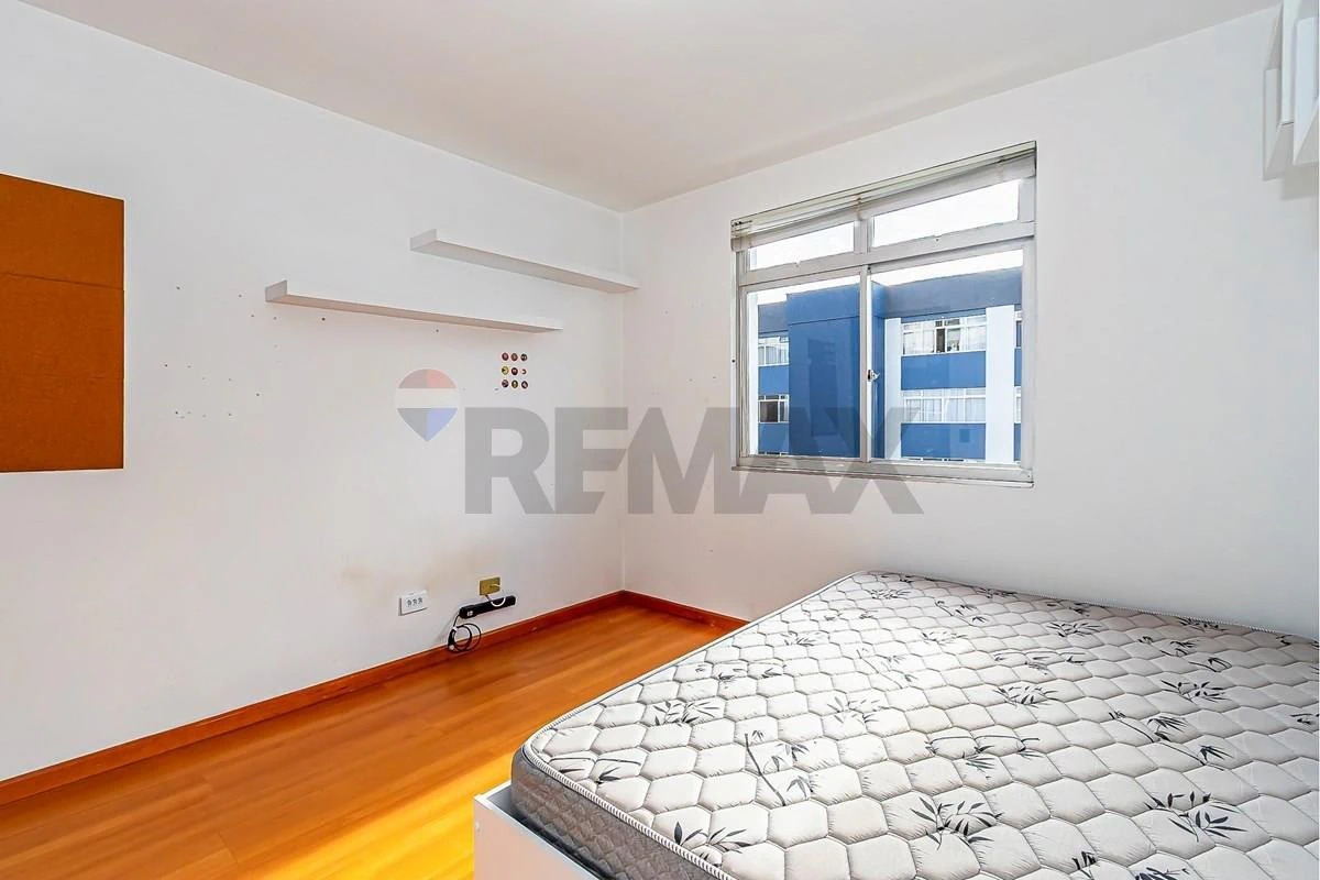3-bedroom apartment with a home office in Curitiba — photo 2