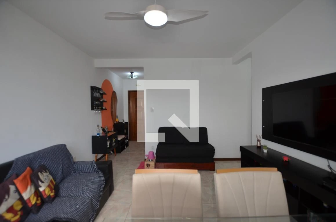 80 m² apartment with a walk-in closet and a home office — photo 25