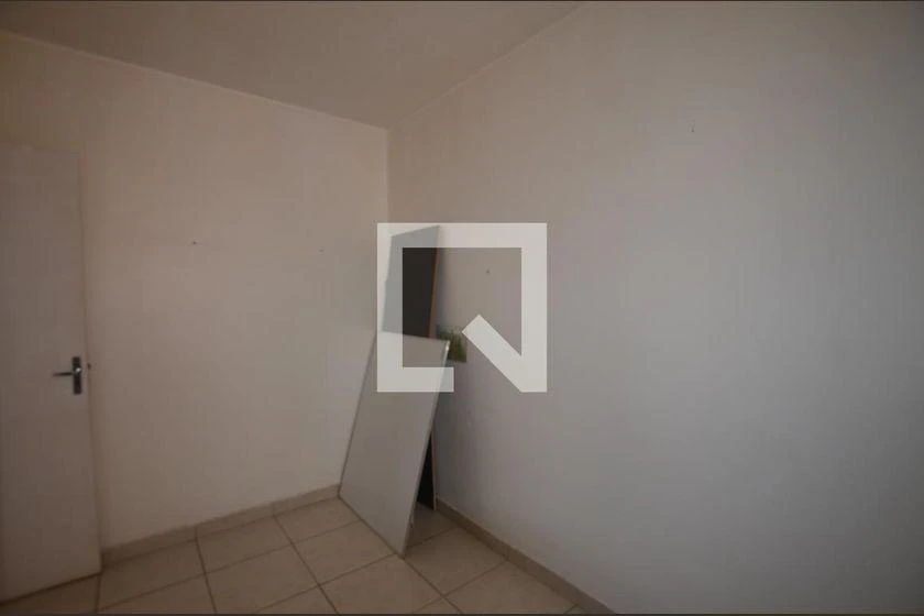 Apartamento de 2 quartos em condomínio com piscina — photo 17