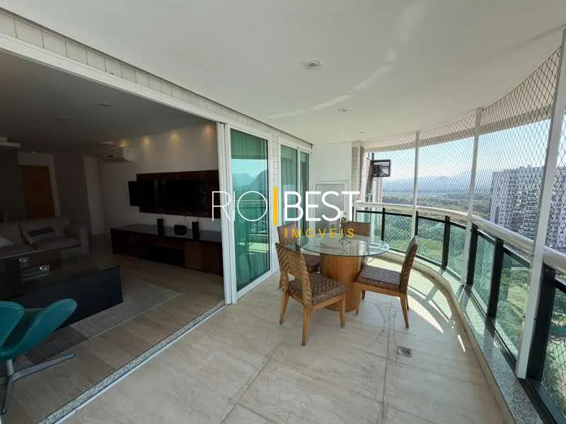 Furnished 4-bedroom apartment with open-plan kitchen — photo 5