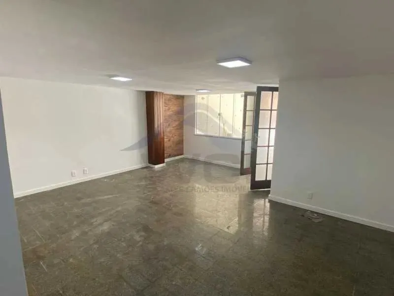 Triplex house with 5 bedrooms and 5 bathrooms and parking for 5 — photo 8