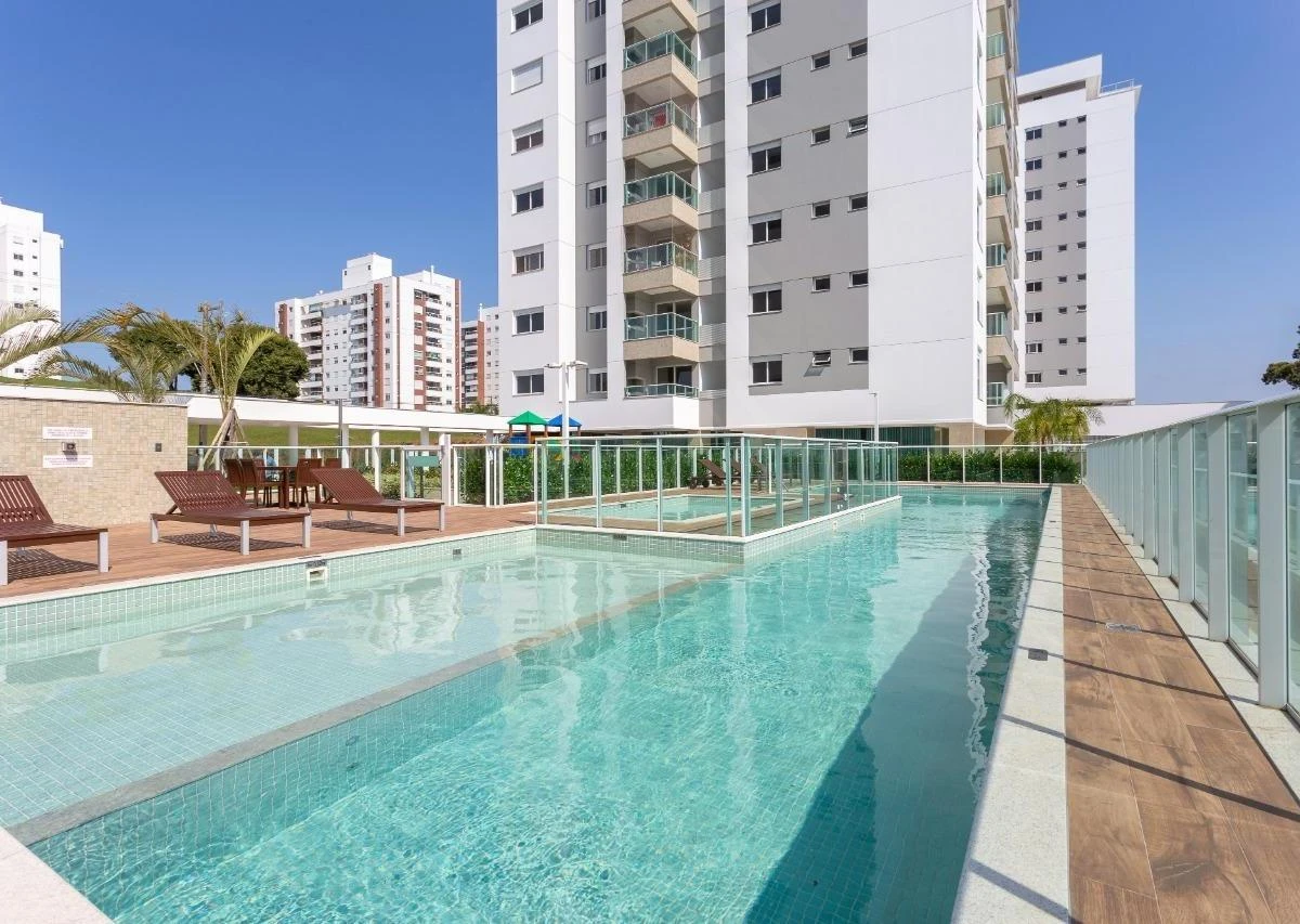 3-bedroom apartment with a water view in Florianópolis — photo 10