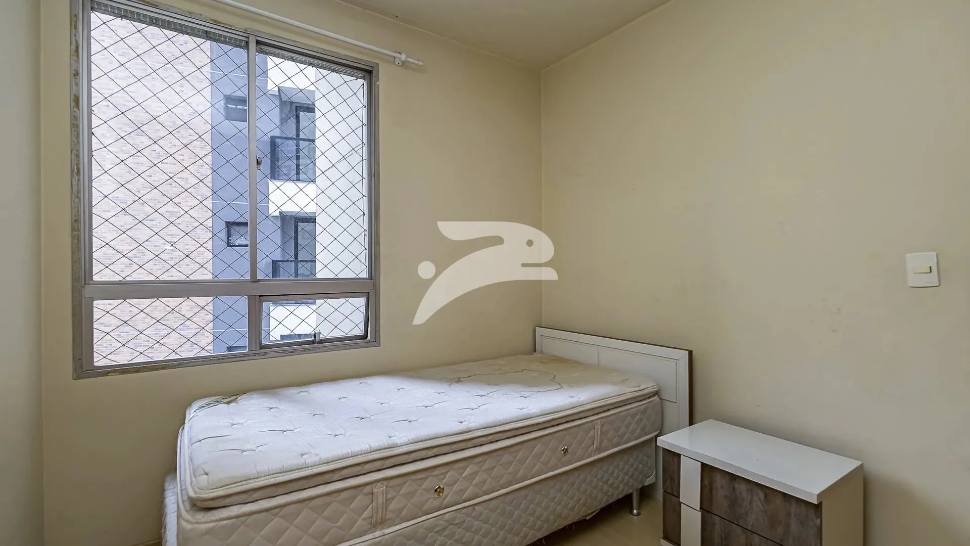 3-bedroom apartment with wood or laminate floors in Curitiba — photo 10