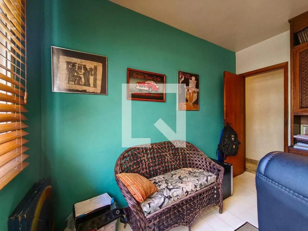Furnished 4-bedroom apartment with balcony — photo 105