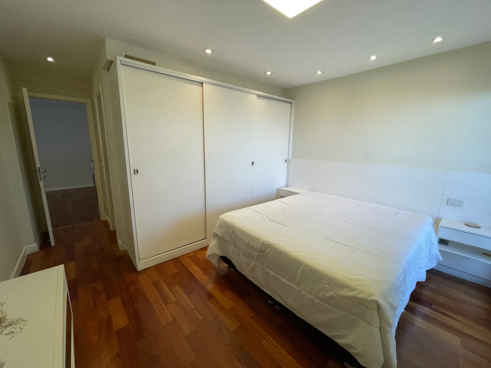 Apartamento de 4 dormitorios con balcón acristalado y 267 m² — photo 21