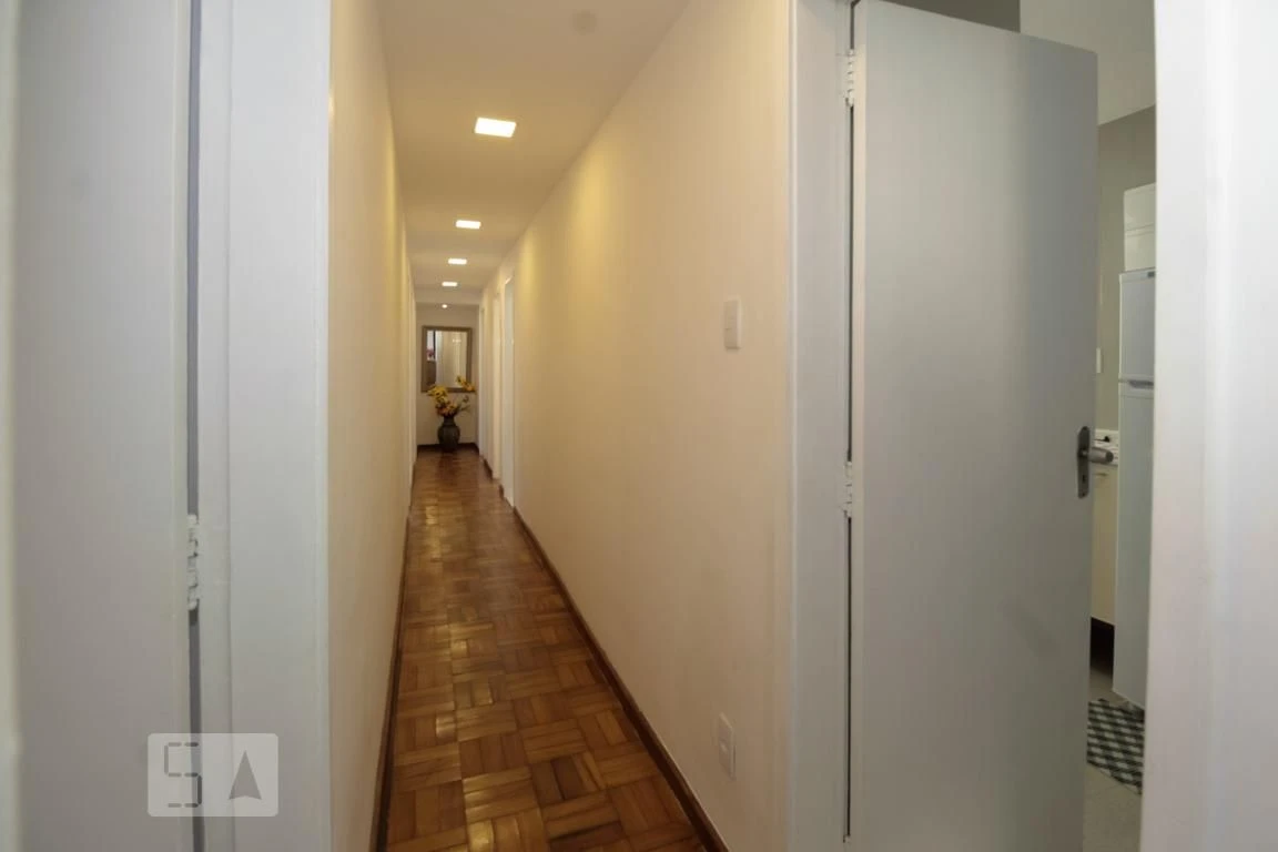 Furnished 4-bedroom apartment with 3 bathrooms — photo 37