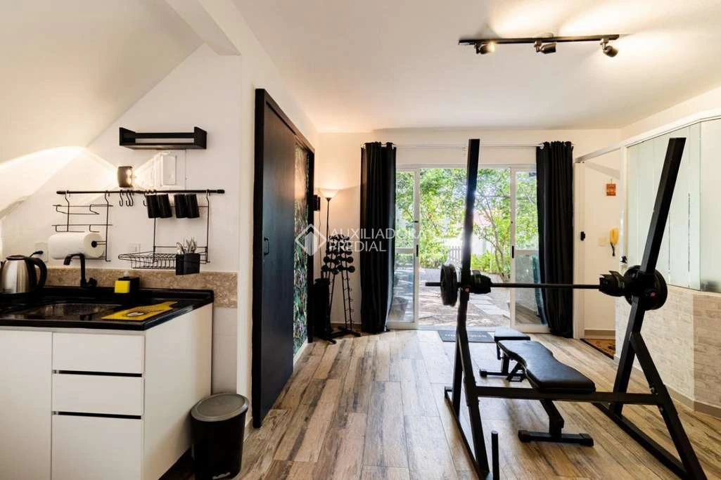 Casa com jardim privativo e 4 quartos — photo 6