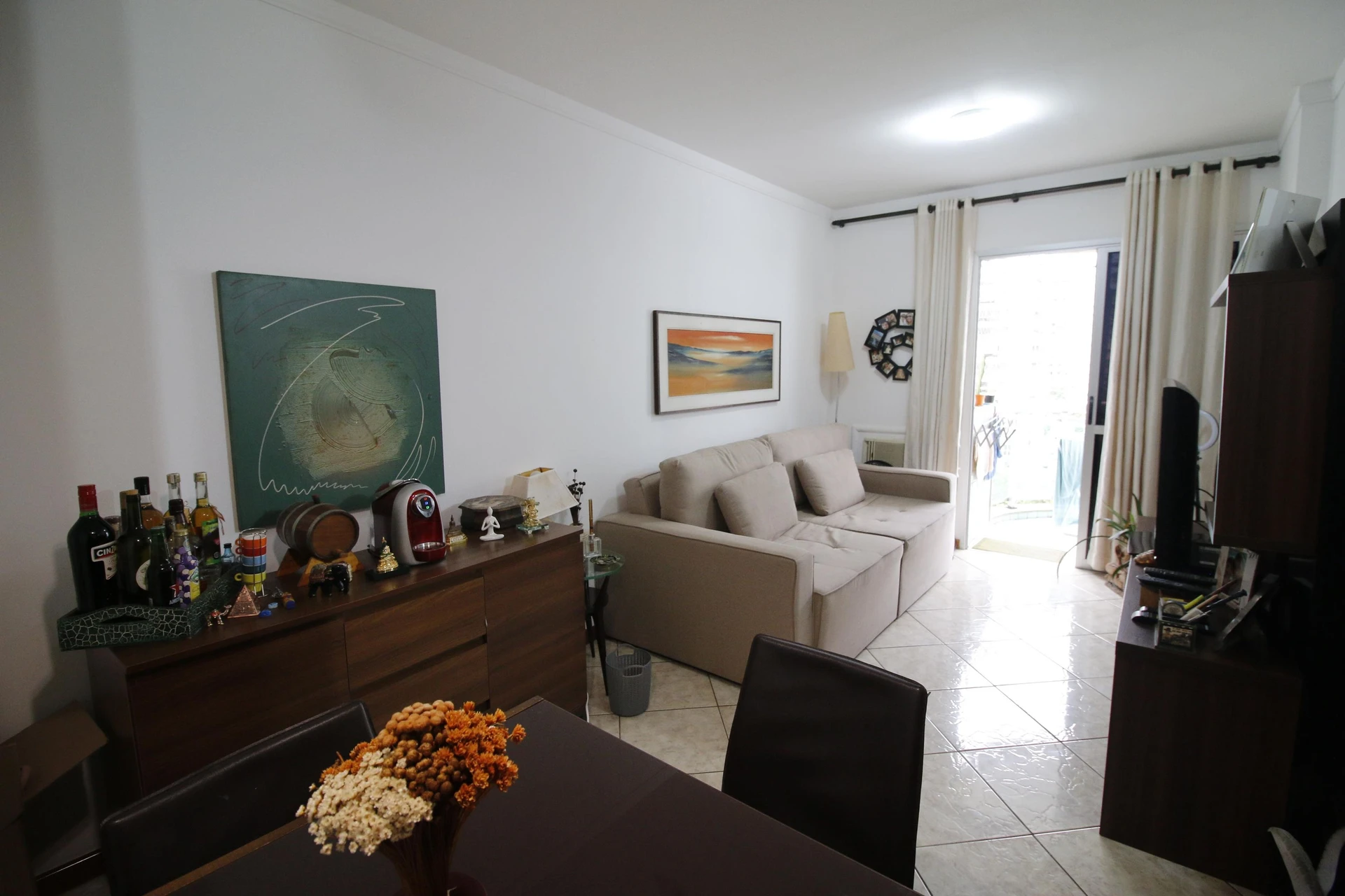 Furnished 3-bedroom apartment with balcony and pool — photo 10