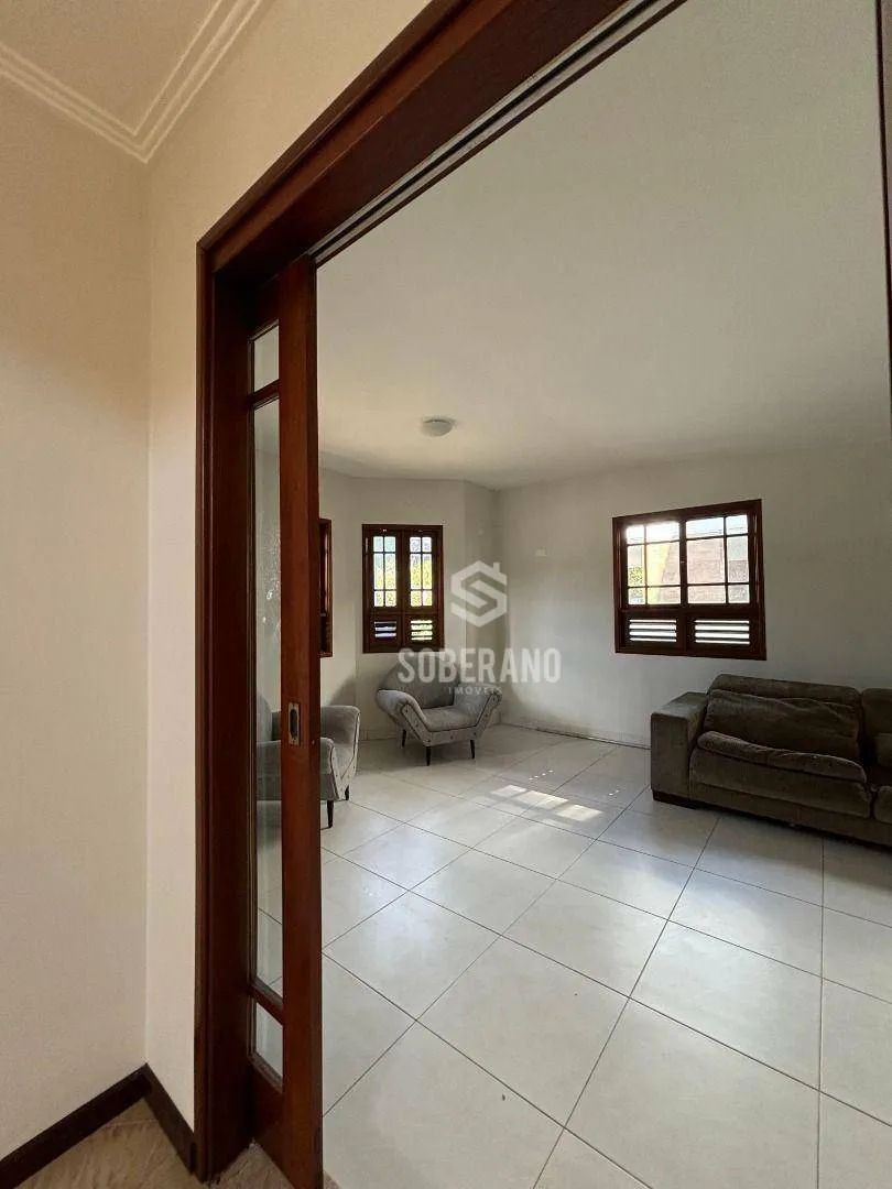 House with 6 bedrooms and 720 m² plus 4 parking — photo 49