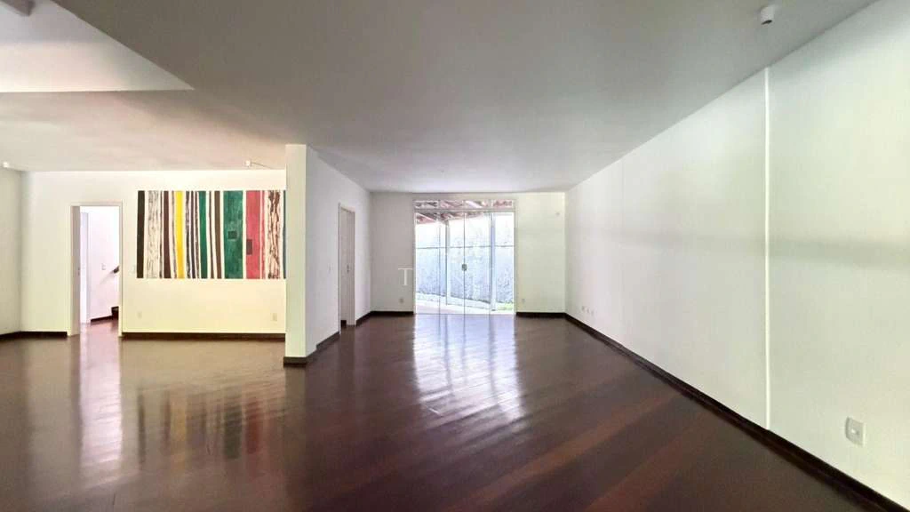 900 m² duplex house with 5 en-suite bedrooms — photo 3