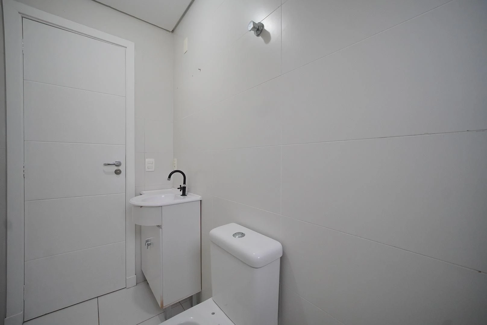 Apartment, 86 m², with wood or laminate floors — photo 25