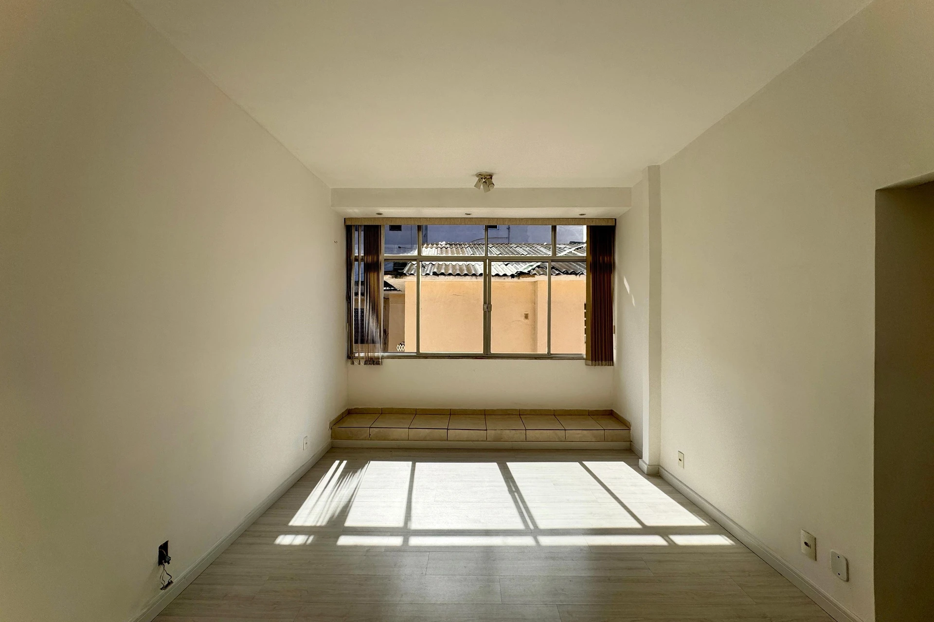Квартира: 2 спальні, 1 з власною ванною кімнатою, 71 м² — photo 4