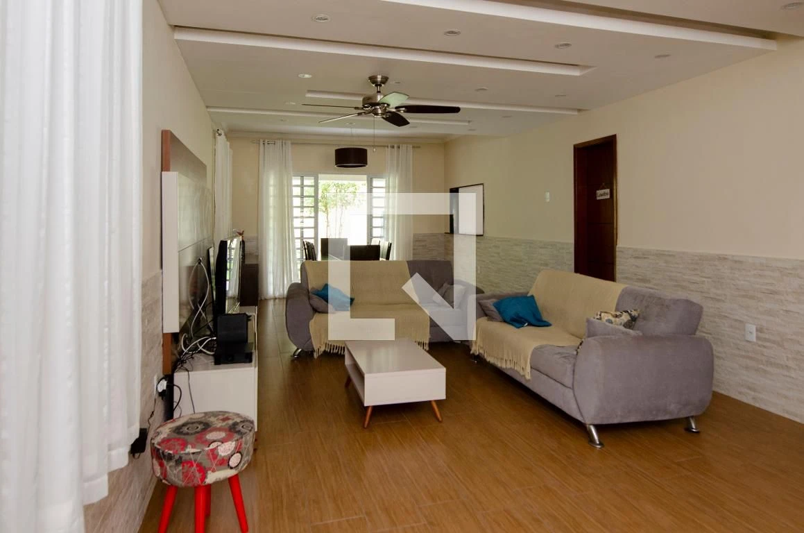 Casa mobiliada com 4 dormitórios e área de lavanderia — photo 5