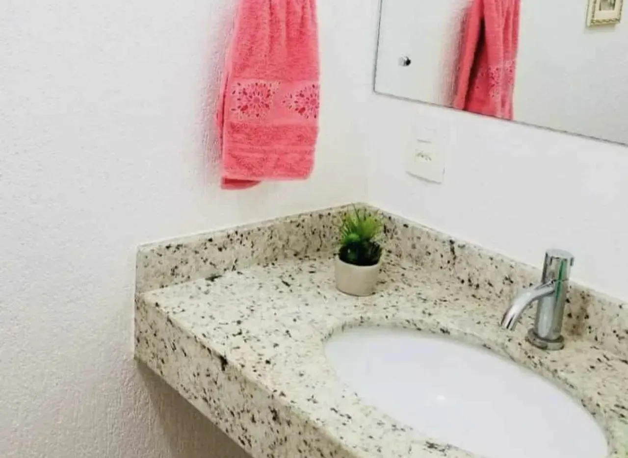 Furnished 181 m² apartment with 3 bedrooms and private garden — photo 14