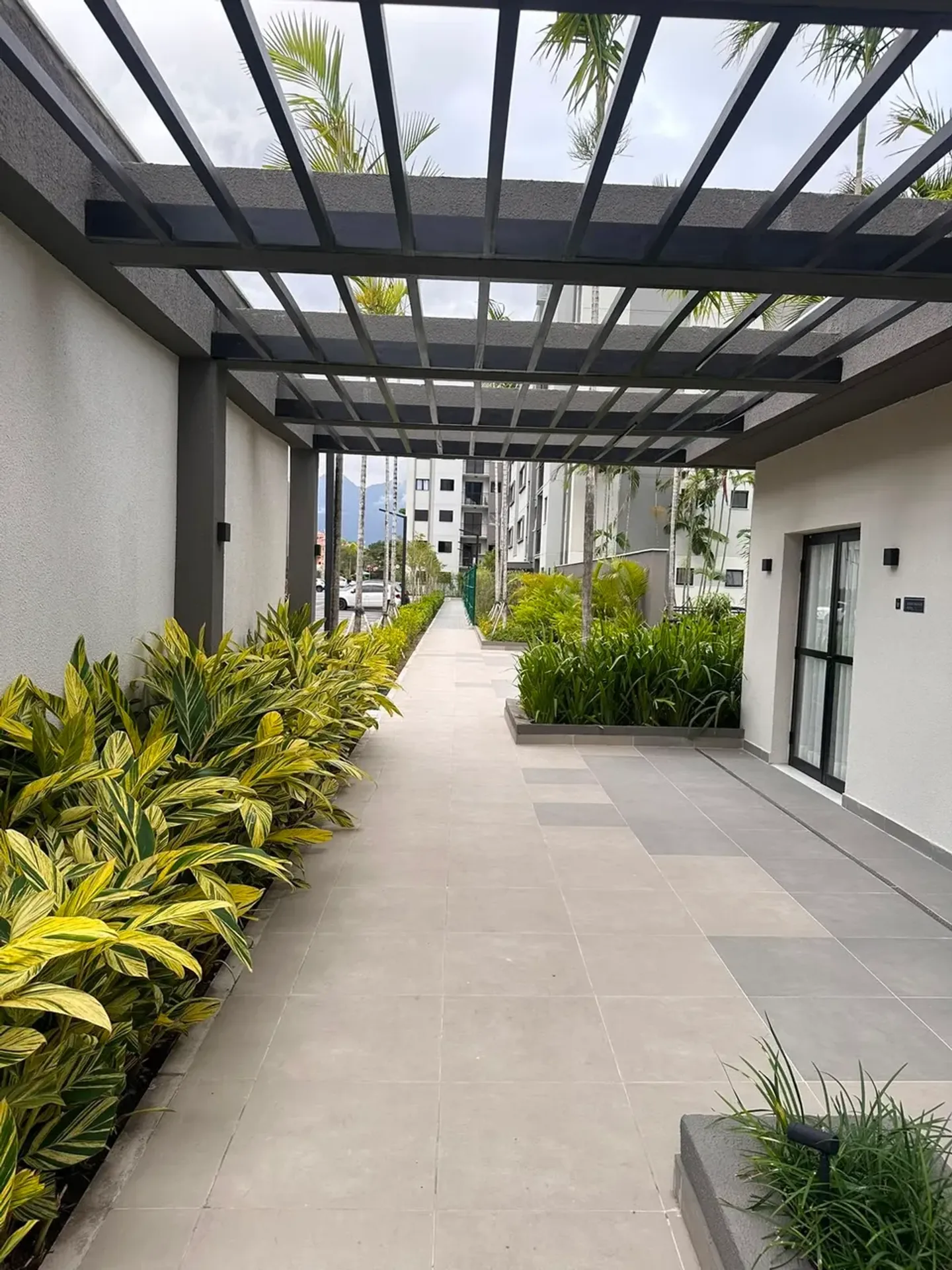 Apartamento mobiliado de 2 quartos com jardim — photo 28