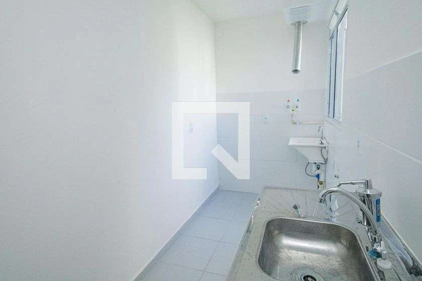 48 m² apartment with a closed kitchen and gas stove — photo 3