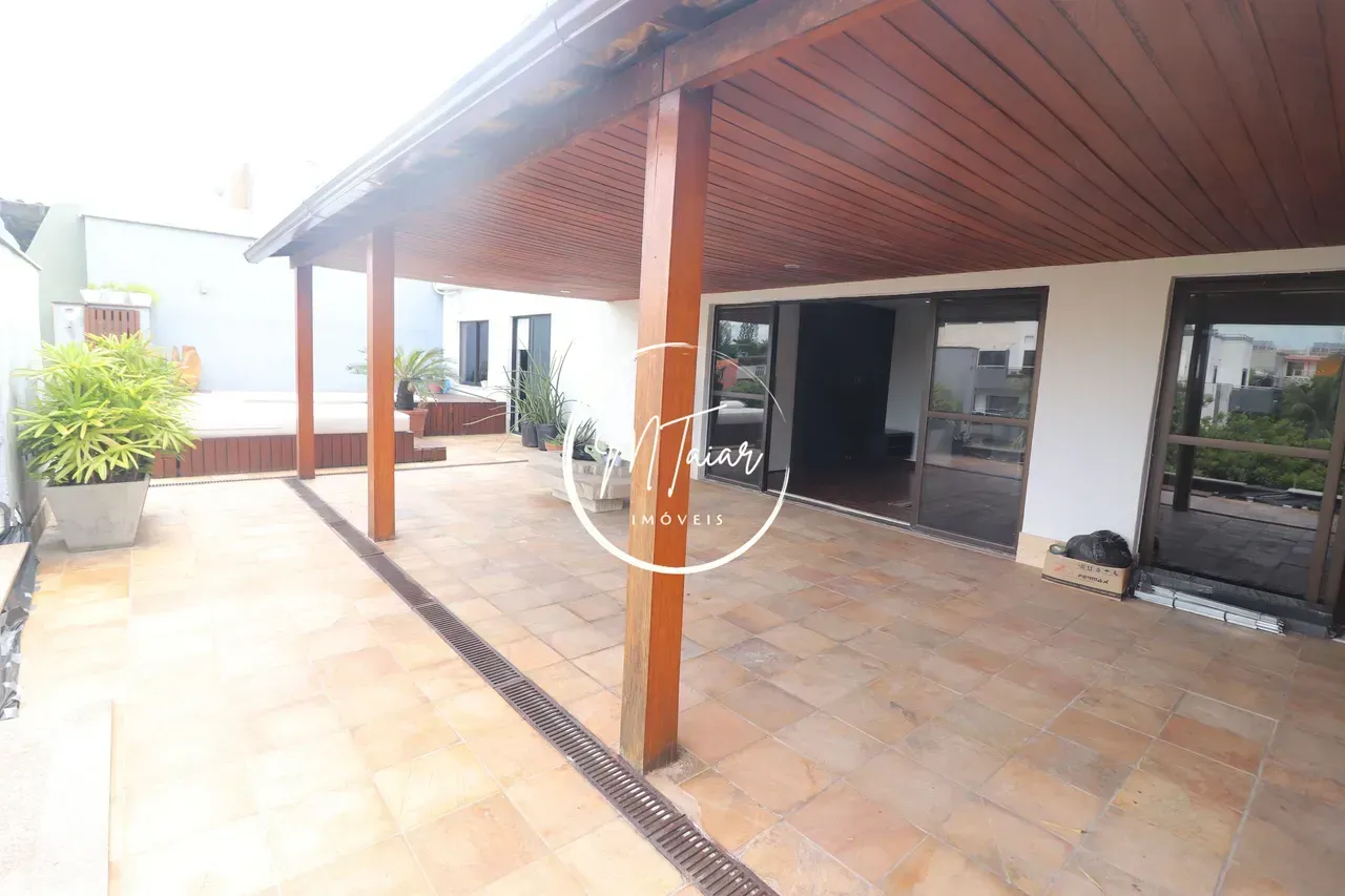 323 m² apartment with 4 bedrooms and 5 bathrooms — photo 8