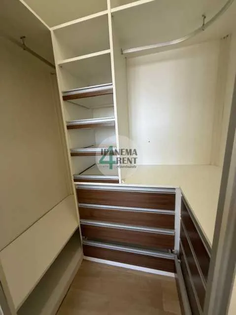 Apartment with 3 bedrooms and enclosed balcony — photo 10