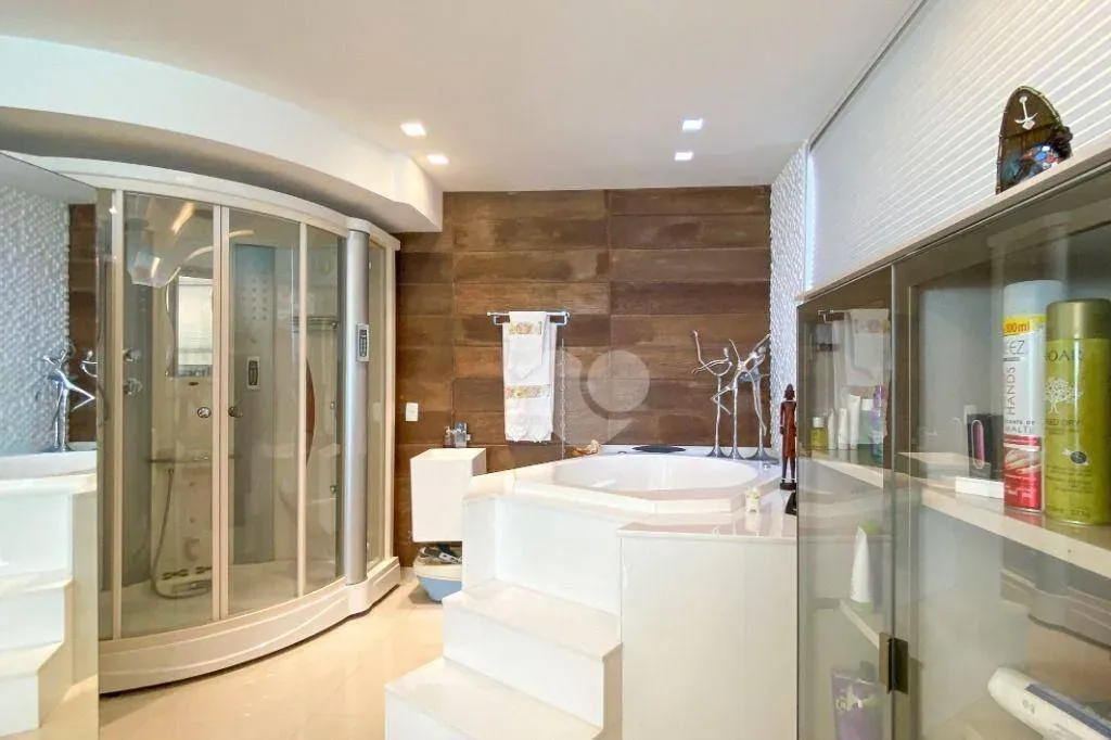 Furnished house with 7 en-suite bedrooms and 10 baths — photo 35
