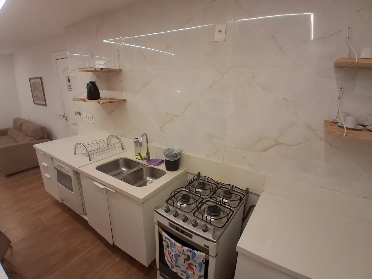 Квартира 72 м² з робочим місцем та пральною машиною — photo 4