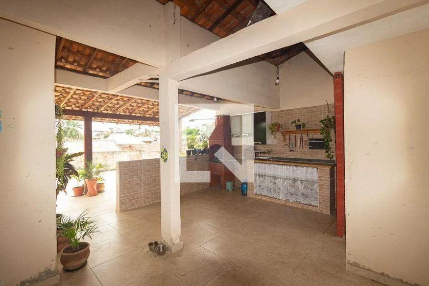 2-bedroom house with a grill on the balcony — photo 48