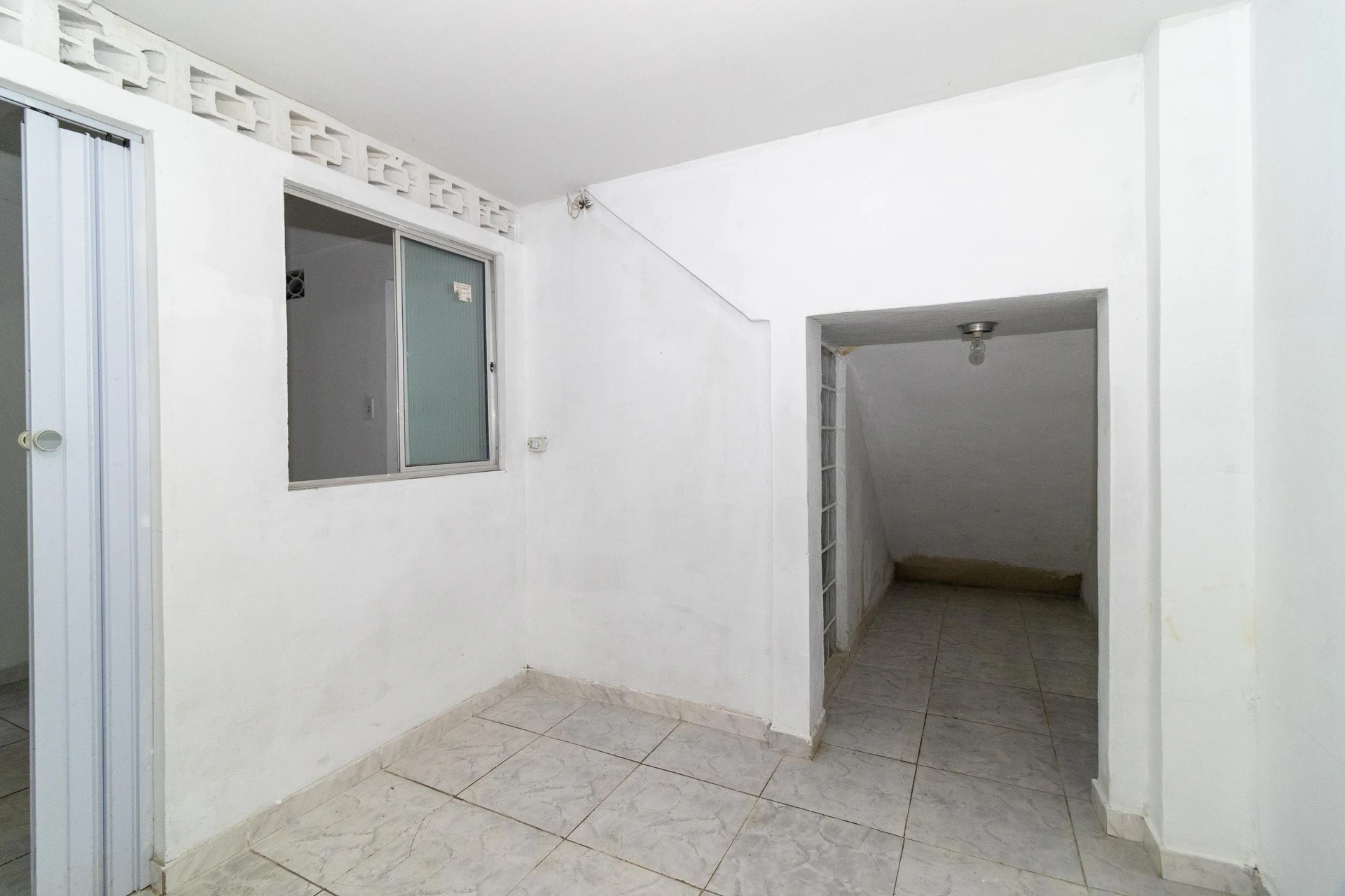 House with 2 bedrooms and an electric shower — photo 21