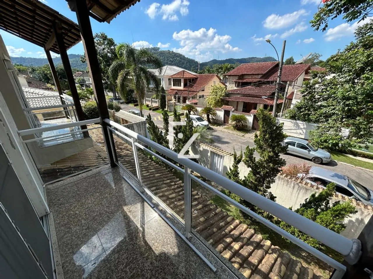 House with 5 bedrooms and a built-in grill on the balcony — photo 7