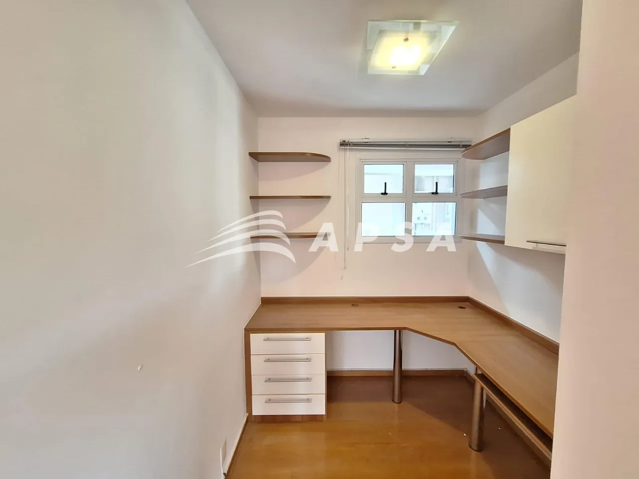 Unfurnished apartment with 2 bedrooms and home office — photo 10