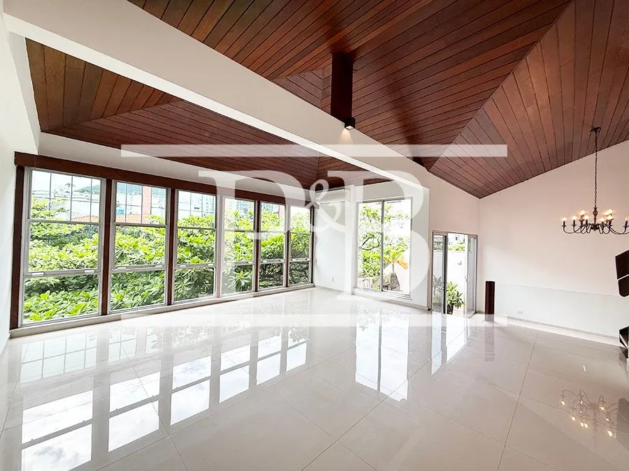 4-bedroom apartment with a walk-in closet in Rio de Janeiro — photo 3