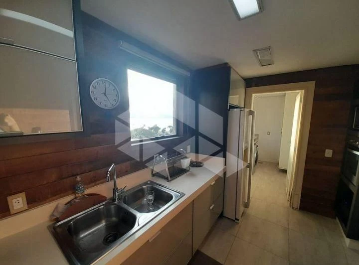 Apartamento amueblado de 3 dormitorios y 144 m² — photo 4