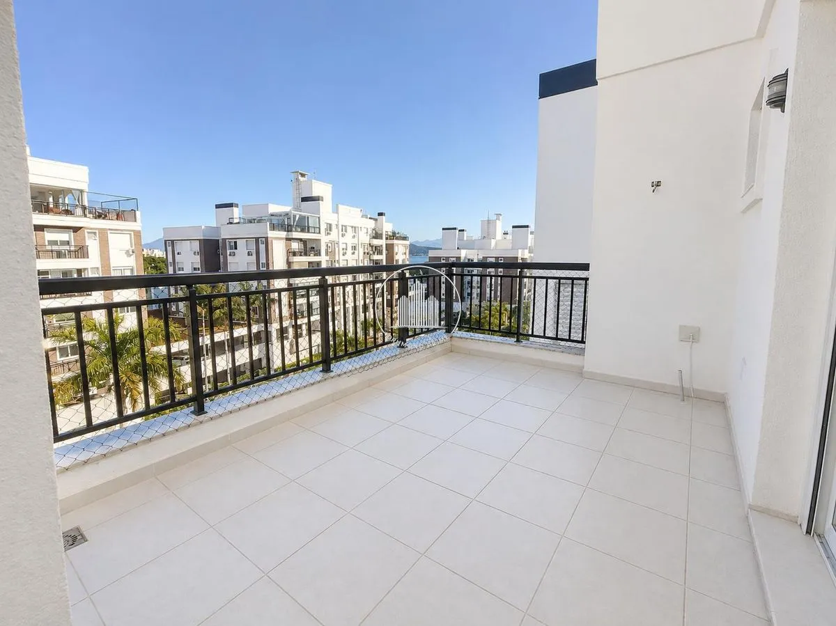 Unfurnished apartment with 3 en-suite bedrooms