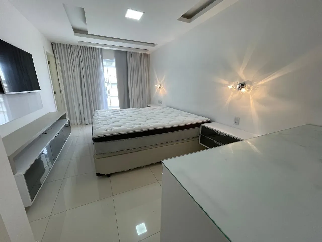 House with 5 bedrooms, 5 baths and 300 m² — photo 3