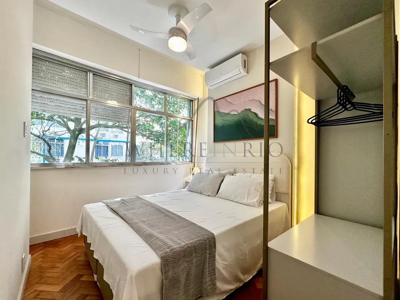 Furnished 1-bedroom apartment with open kitchen — photo 4