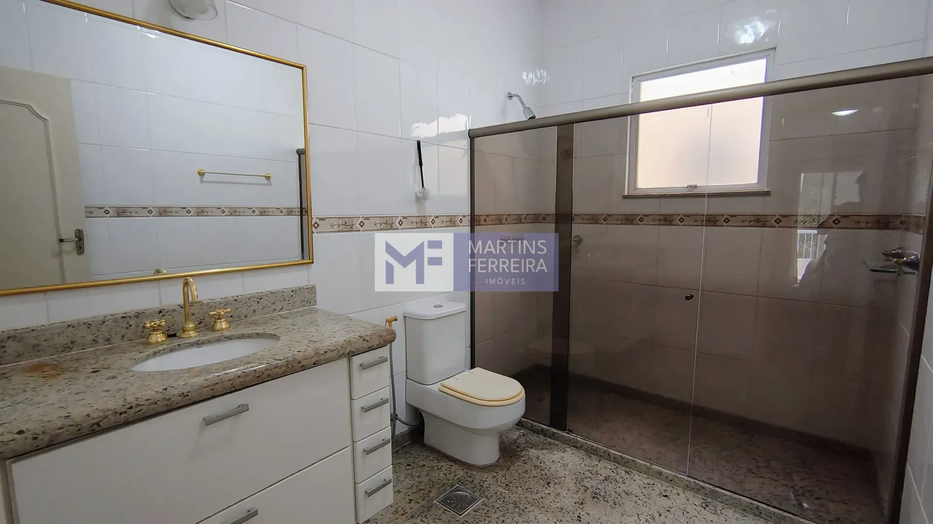 4-bedroom house with a bathtub in Rio de Janeiro — photo 25